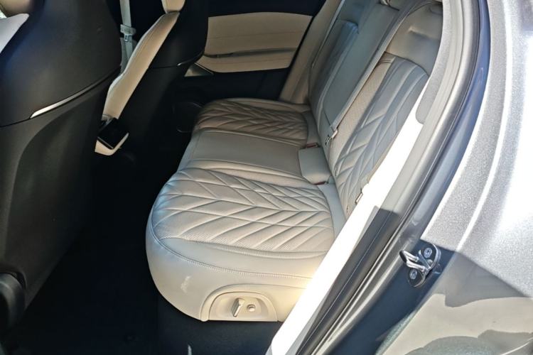 Used Nio ES6 2025 75 kWh Left Rear Seat