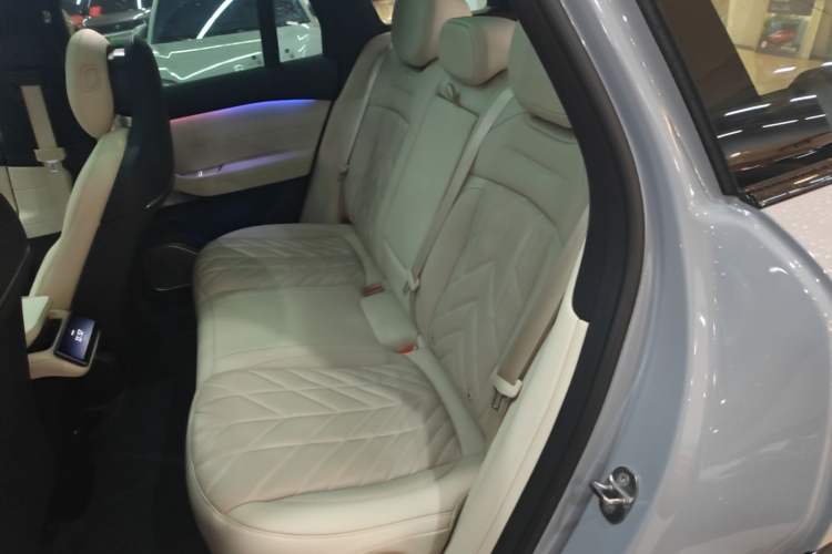 Used Nio ES6 2025 75 kWh Left Rear Seat