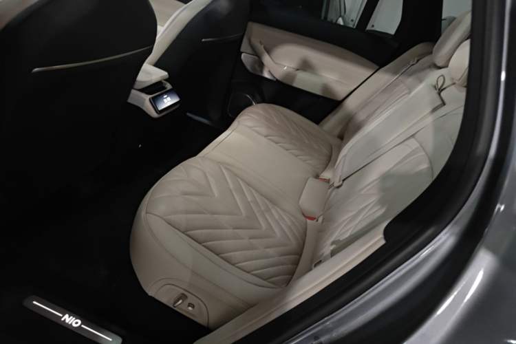Used Nio ES6 2025 75 kWh Left Rear Seat