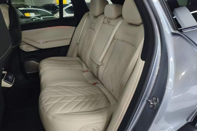 Used Nio ES6 2025 75 kWh Left Rear Seat