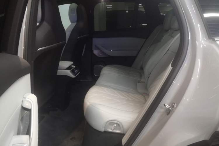 Used Nio ES6 2025 75 kWh Left Rear Seat