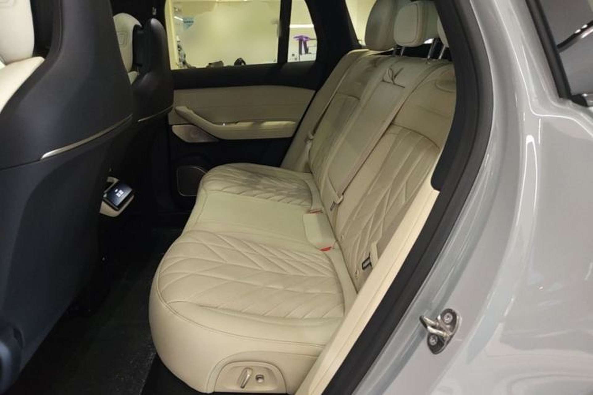Used Nio ES6 2025 75 kWh Left Rear Seat