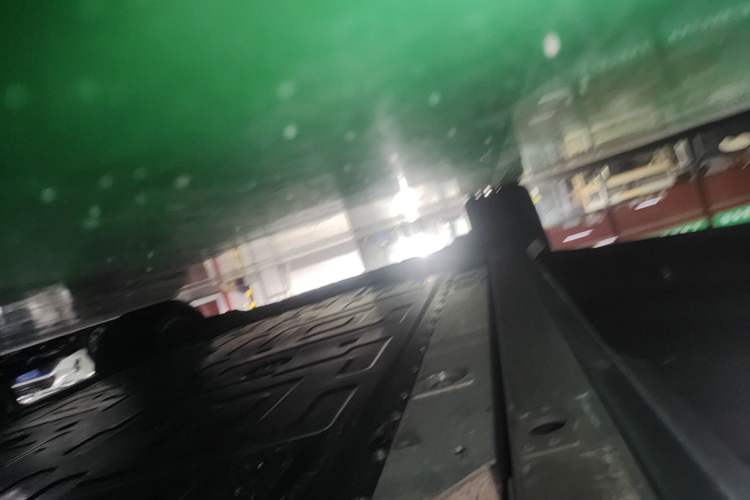 Used Nio ES6 2025 75 kWh Left Side Sill