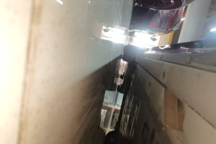 Used Nio ES6 2025 75 kWh Left Side Sill