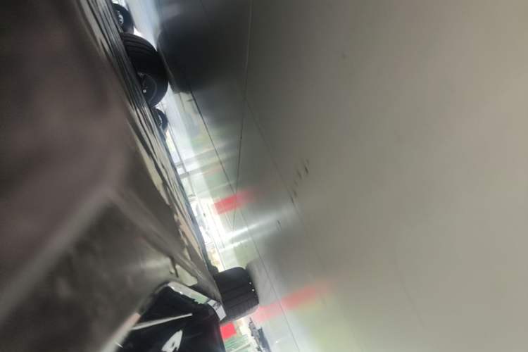 Used Nio ES6 2025 75 kWh Left Side Sill