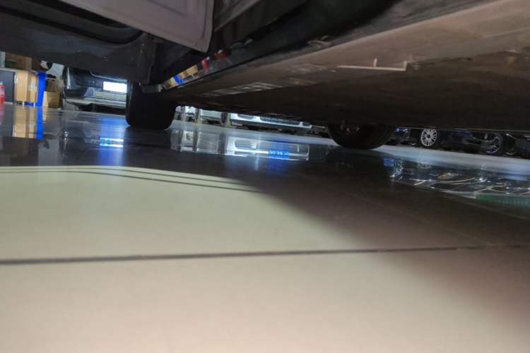 Used Nio ES6 2025 75 kWh Left Side Sill