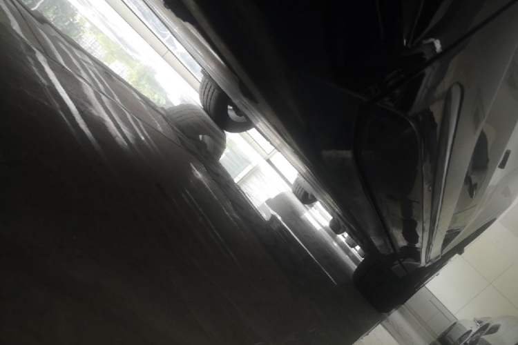 Used Nio ES6 2025 75 kWh Left Side Sill