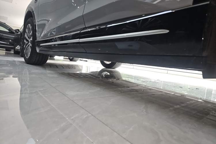 Used Nio ES6 2025 75 kWh Left Side Sill