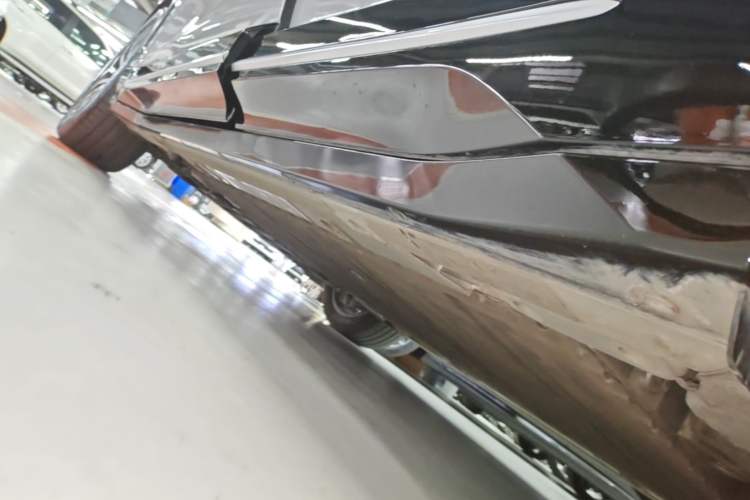 Used Nio ES6 2025 75 kWh Left Side Sill