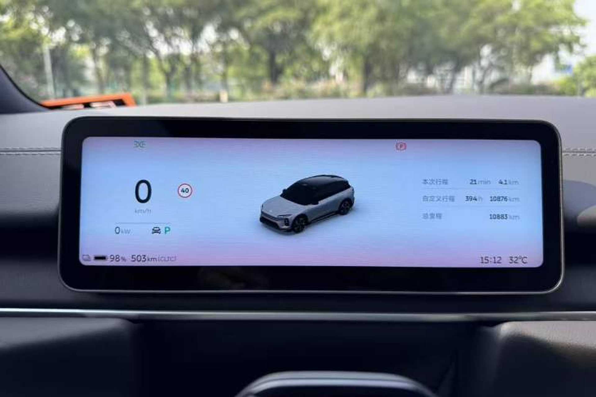 Used Nio ES6 2025 75 kWh Odometer Close Up
