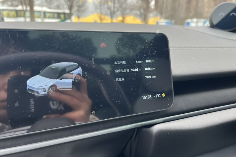 Used Nio ES6 2025 75 kWh Odometer Close Up