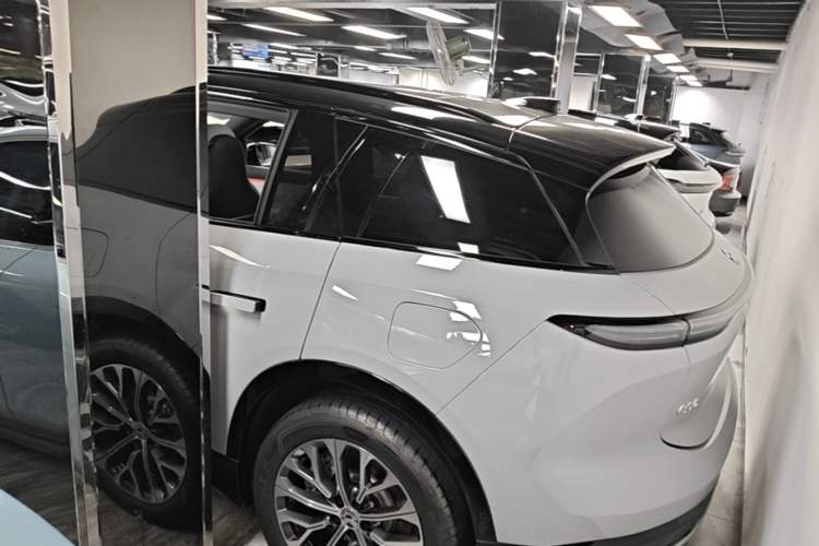 Used Nio ES6 2025 75 kWh Rear Left 45 Deg