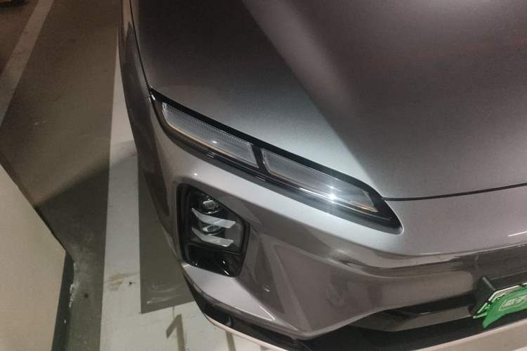 Used Nio ES6 2025 75 kWh Right Front Headlight