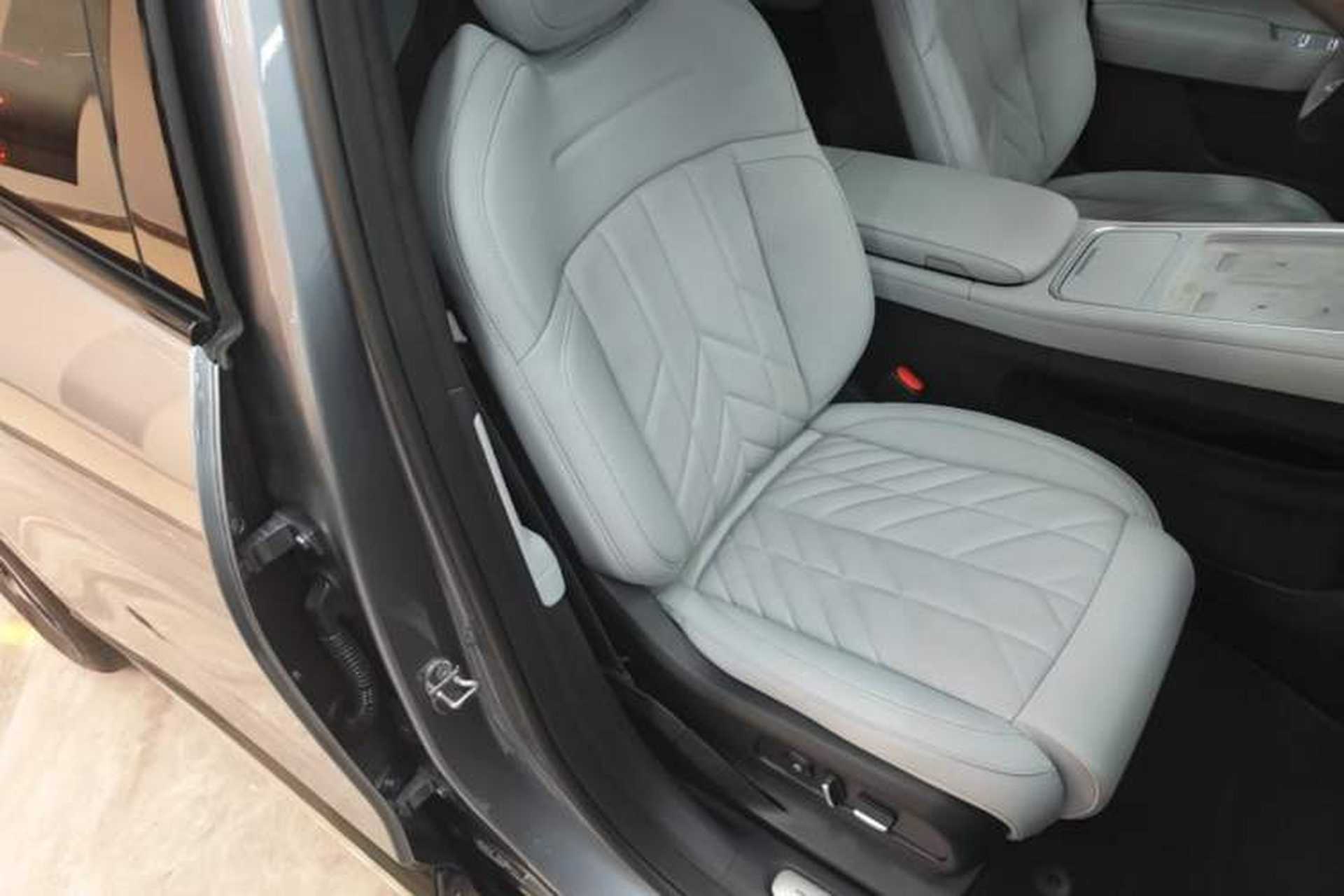Used Nio ES6 2025 75 kWh Right Front Seat