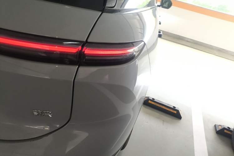 Used Nio ES6 2025 75 kWh Right Rear Taillight