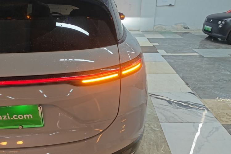 Used Nio ES6 2025 75 kWh Right Rear Taillight