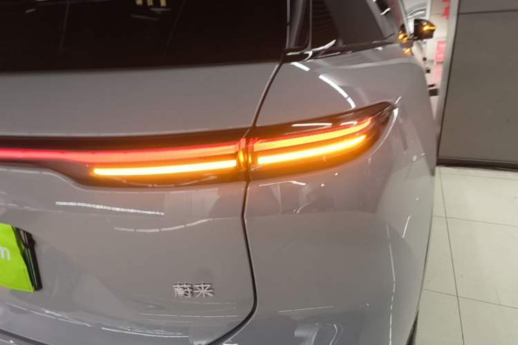 Used Nio ES6 2025 75 kWh Right Rear Taillight