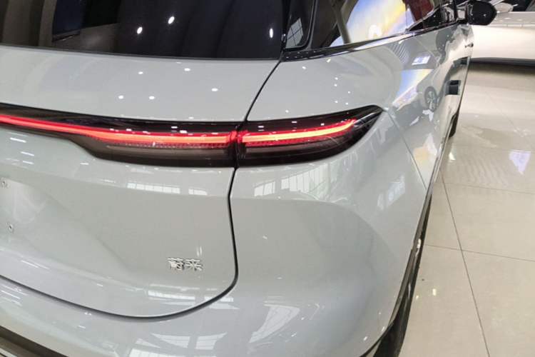 Used Nio ES6 2025 75 kWh Right Rear Taillight