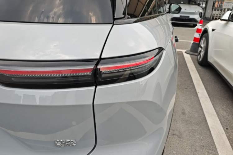 Used Nio ES6 2025 75 kWh Right Rear Taillight