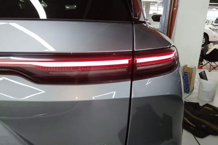 Used Nio ES6 2025 75 kWh Right Rear Taillight
