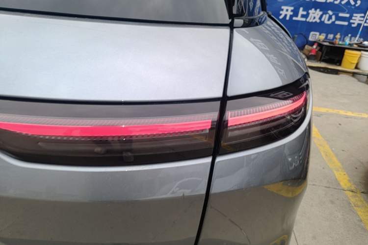 Used Nio ES6 2025 75 kWh Right Rear Taillight