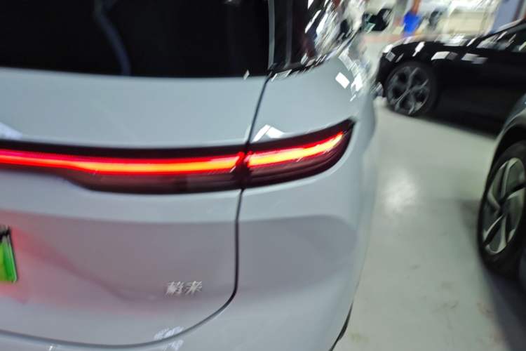Used Nio ES6 2025 75 kWh Right Rear Taillight