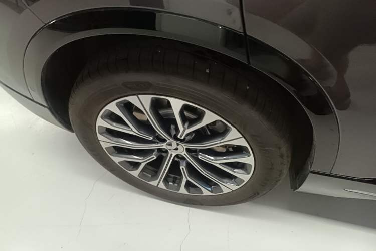 Used Nio ES6 2025 75 kWh Right Rear Wheel Hub