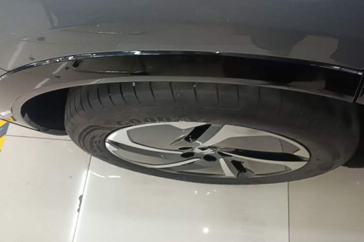 Used Nio ES6 2025 75 kWh Right Rear Wheel Hub