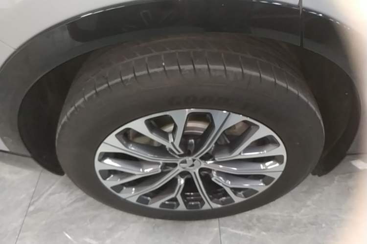 Used Nio ES6 2025 75 kWh Right Rear Wheel Hub