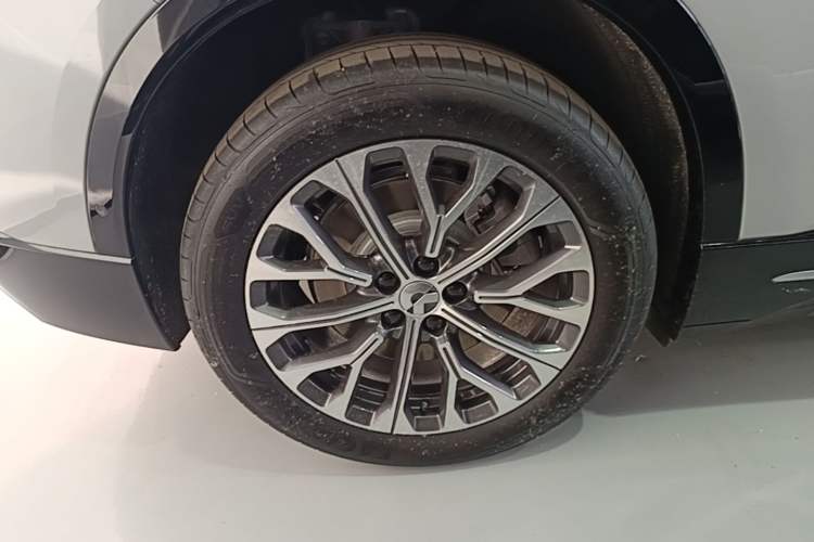 Used Nio ES6 2025 75 kWh Right Rear Wheel Hub