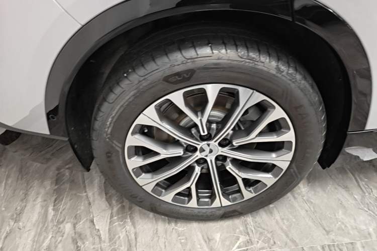 Used Nio ES6 2025 75 kWh Right Rear Wheel Hub