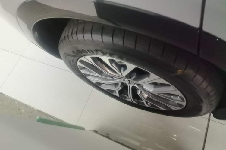 Used Nio ES6 2025 75 kWh Right Rear Wheel Hub
