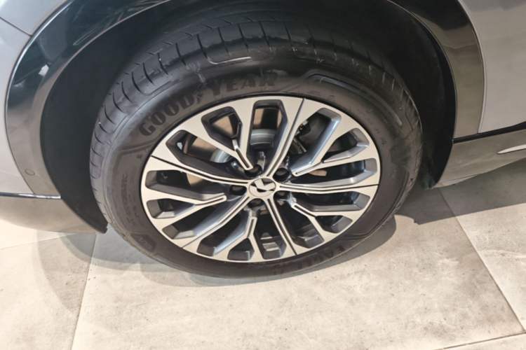 Used Nio ES6 2025 75 kWh Right Rear Wheel Hub