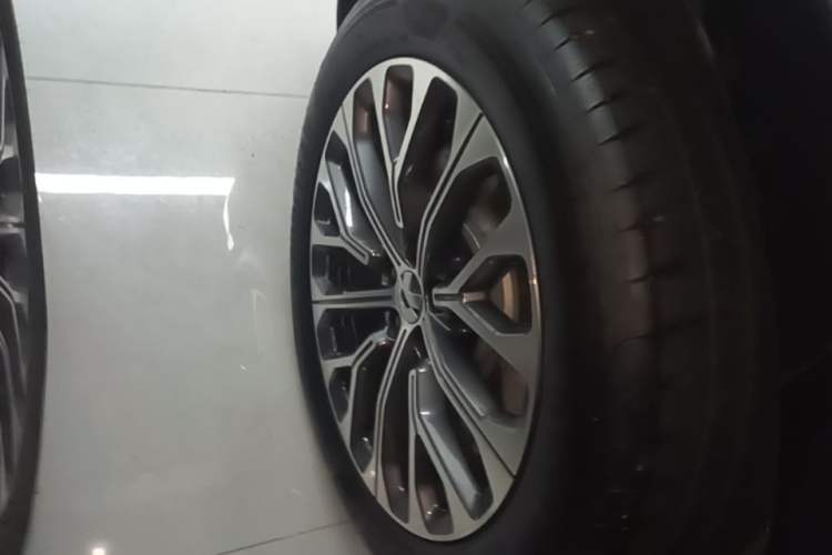Used Nio ES6 2025 75 kWh Right Rear Wheel Hub