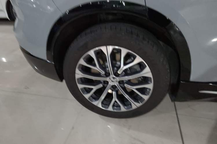 Used Nio ES6 2025 75 kWh Right Rear Wheel Hub