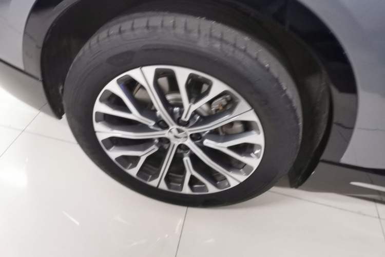 Used Nio ES6 2025 75 kWh Right Rear Wheel Hub