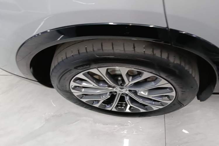 Used Nio ES6 2025 75 kWh Right Rear Wheel Hub