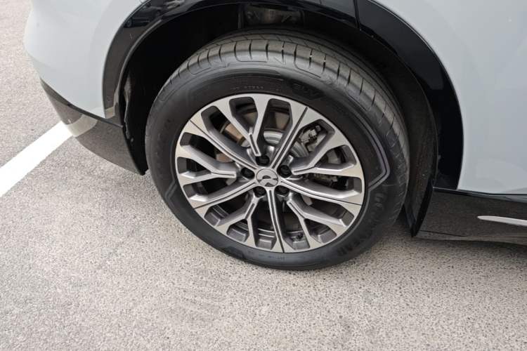 Used Nio ES6 2025 75 kWh Right Rear Wheel Hub
