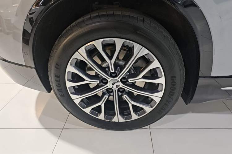 Used Nio ES6 2025 75 kWh Right Rear Wheel Hub