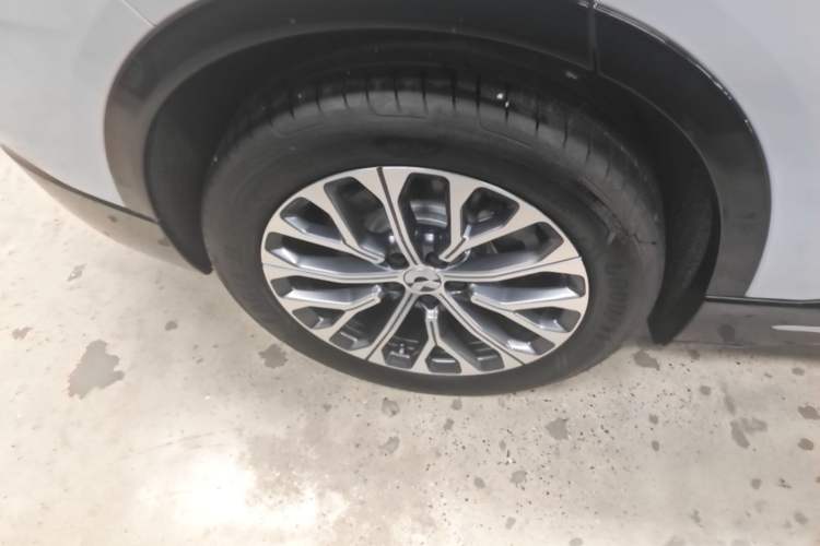 Used Nio ES6 2025 75 kWh Right Rear Wheel Hub