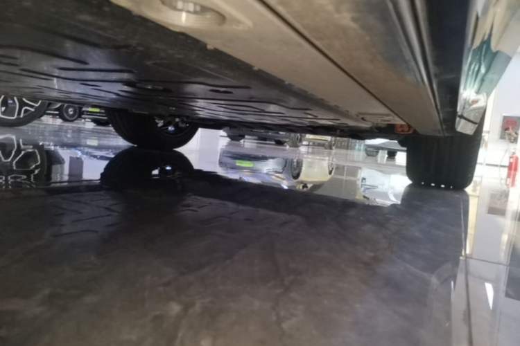 Used Nio ES6 2025 75 kWh Right Side Sill