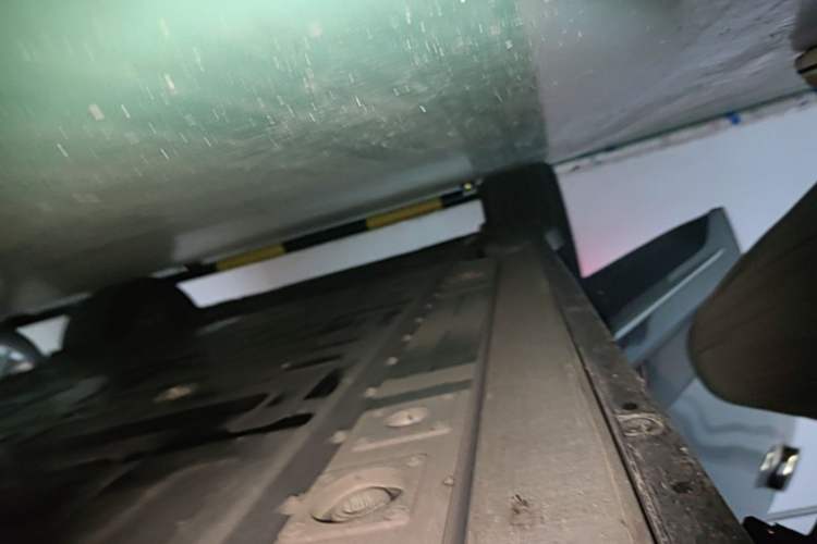 Used Nio ES6 2025 75 kWh Right Side Sill