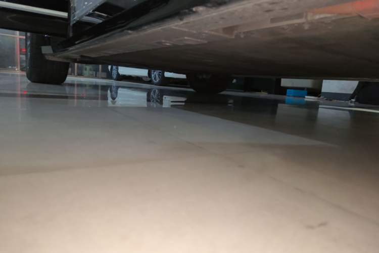Used Nio ES6 2025 75 kWh Right Side Sill