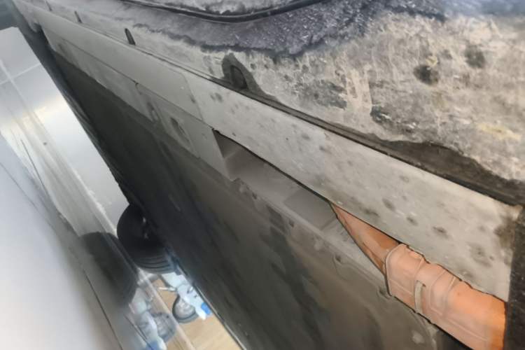 Used Nio ES6 2025 75 kWh Right Side Sill