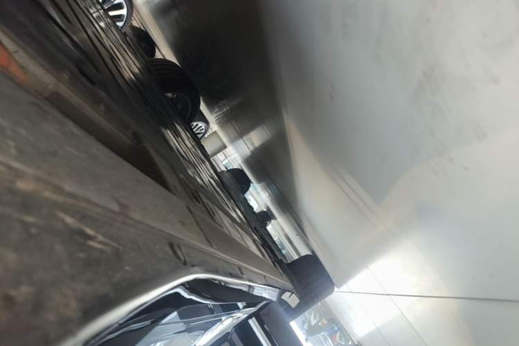 Used Nio ES6 2025 75 kWh Right Side Sill