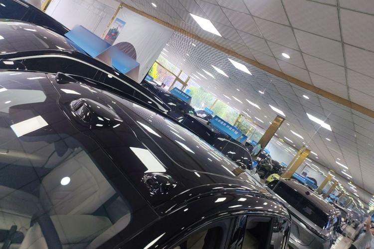 Used Nio ES6 2025 75 kWh Roof