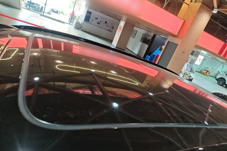 Used Nio ES6 2025 75 kWh Roof