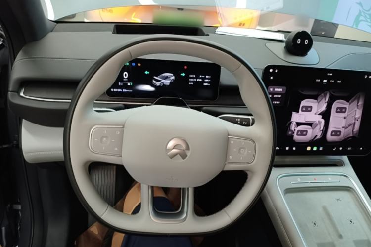 Used Nio ES6 2025 75 kWh Steering Wheel