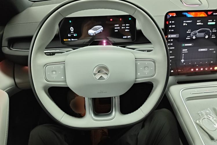 Used Nio ES6 2025 75 kWh Steering Wheel