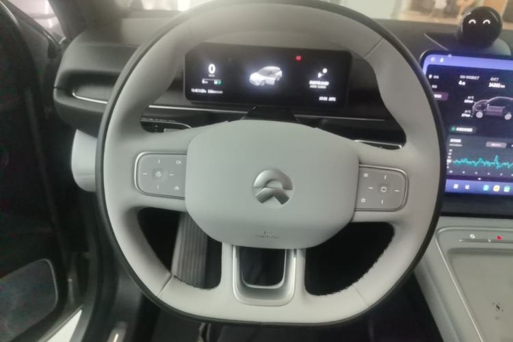 Used Nio ES6 2025 75 kWh Steering Wheel
